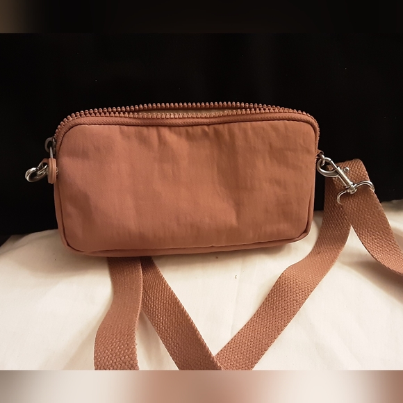 EUC Kipling Crossbody - Picture 4 of 10